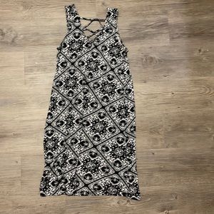 Beautiful black and white patterned dress in extra small